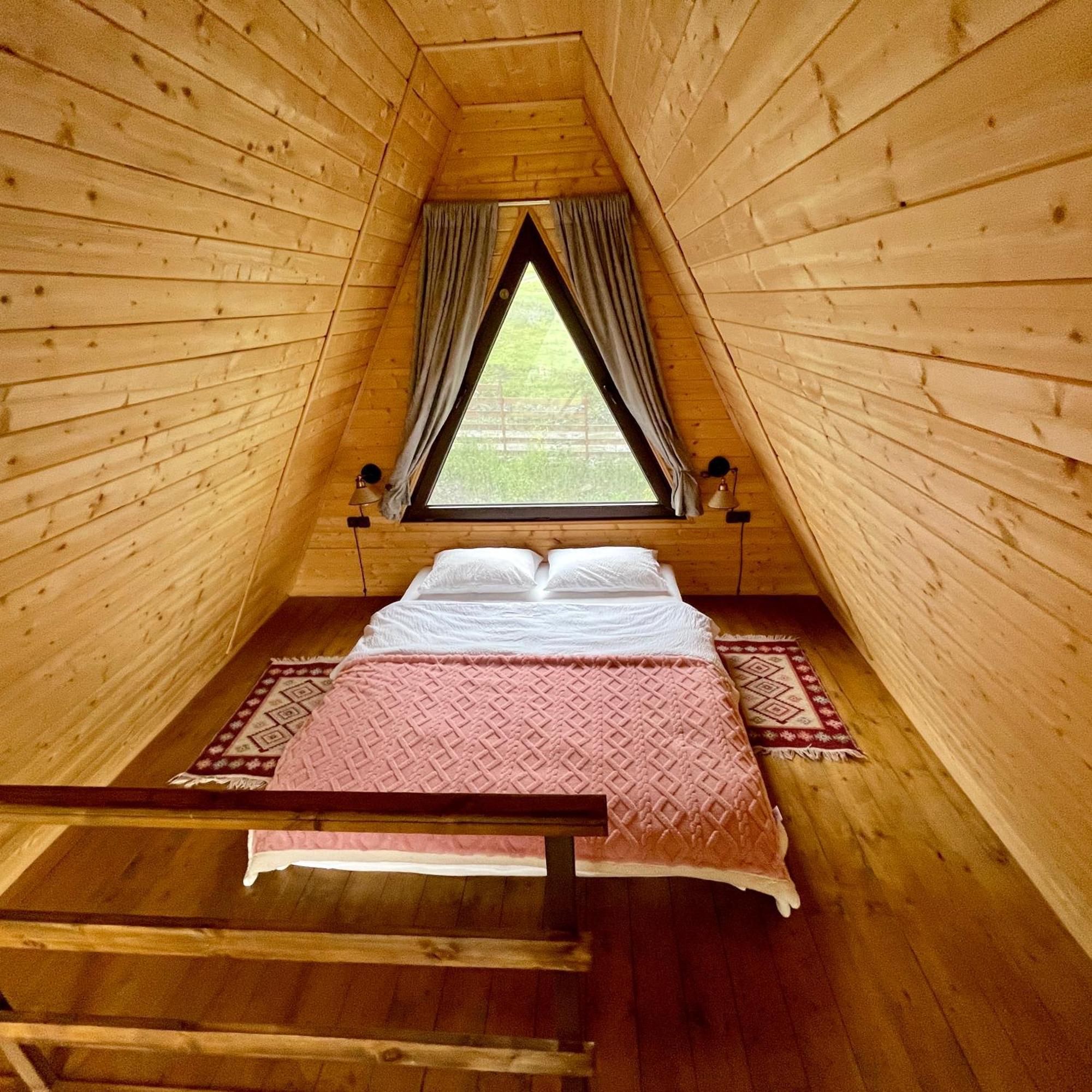 Aura Cottages Kazbegi Exterior foto